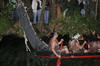 Le Waka (canoe de guerre) du Matai avec ses guerriers. le Waka, canoe de guerre, du Matai